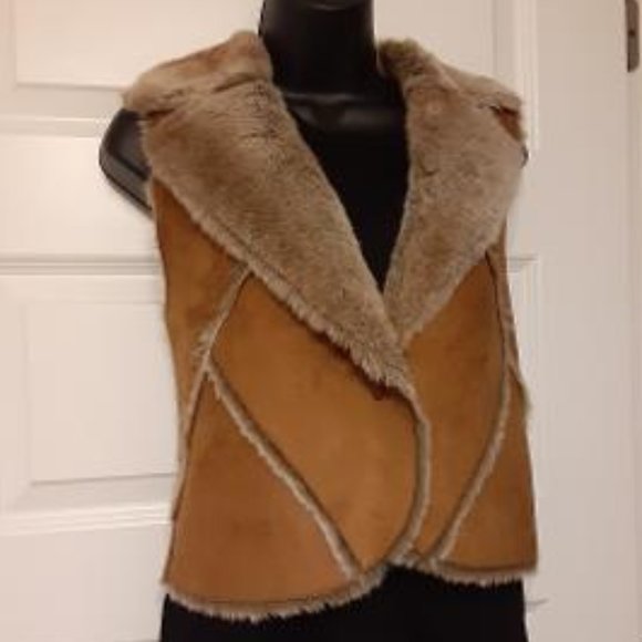 Faded Glory Buckskin Brown Faux Suede and Fur Vest - Picture 2 of 7